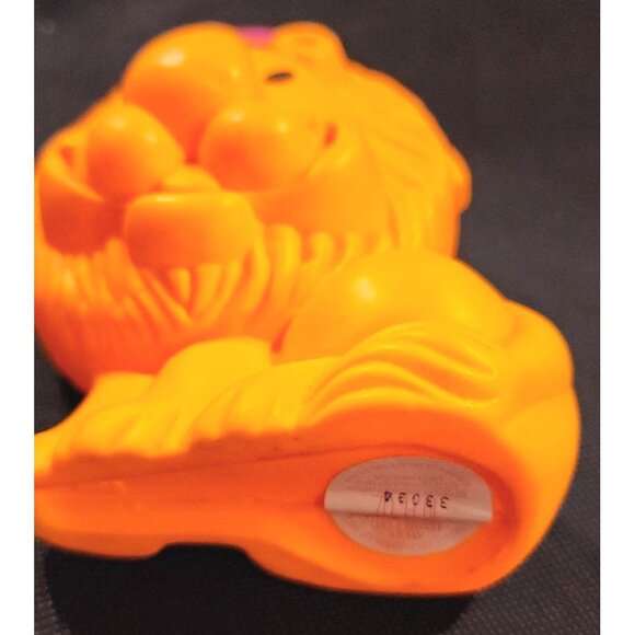 Vintage 1981 Lion Leo Avon Shampoo Bottle Figure With Pink Hat Kitsch - Picture 6 of 8